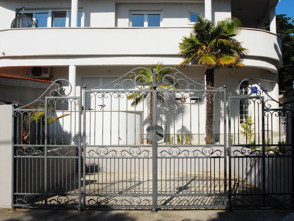 Apartment Klara Pula Bagian luar foto